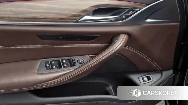 BMW 5 Series (G30) id 3536231 из Кореи 9