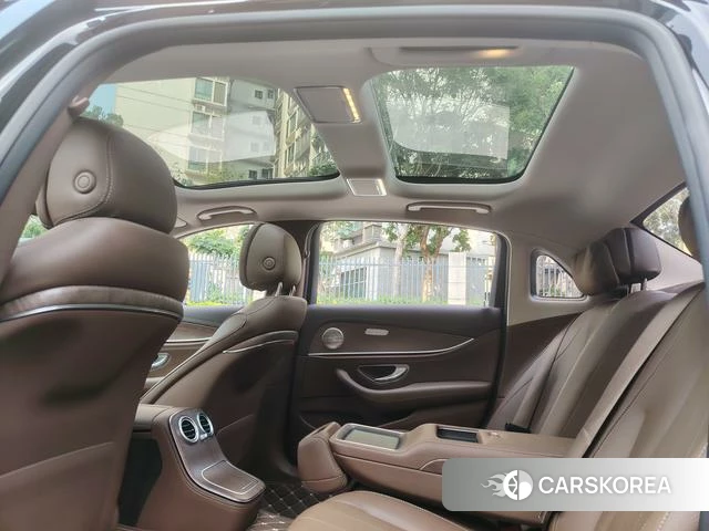 Mercedes-Benz E-class id 4265270 из Китая 9