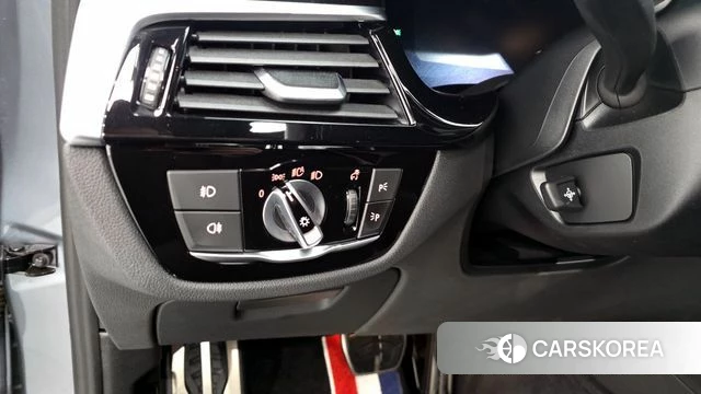 BMW 5 Series (G30) id 3893407 из Кореи 9