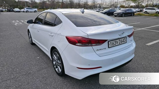 Hyundai Avante AD id 3921016 из Кореи 9