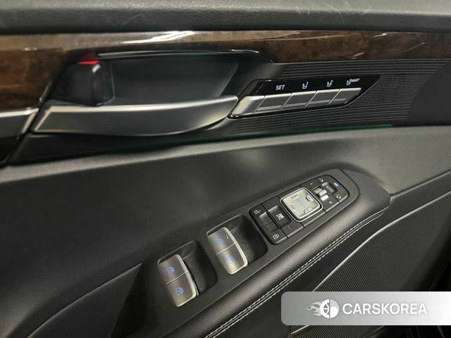 Genesis G90 id 4872917 из Кореи 9