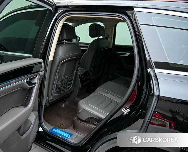 Volkswagen Touareg id 3908306 из Китая 9