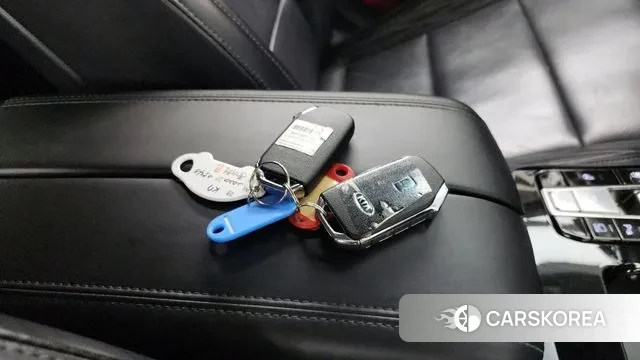 Kia K7 Premier id 3530481 из Кореи 9