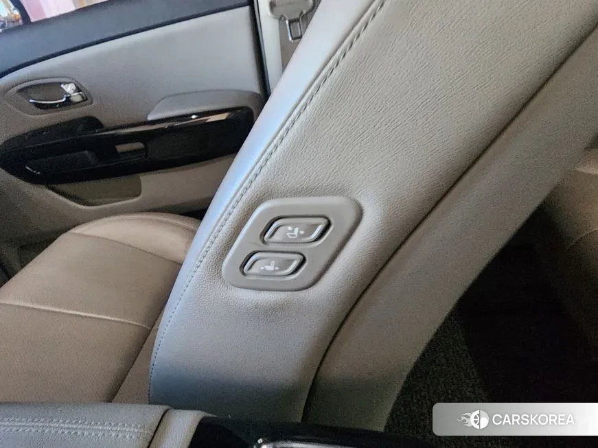 Kia The New Carnival id 2102555 из Кореи 9