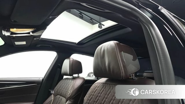 BMW 5 Series (G30) id 4202199 из Кореи 9