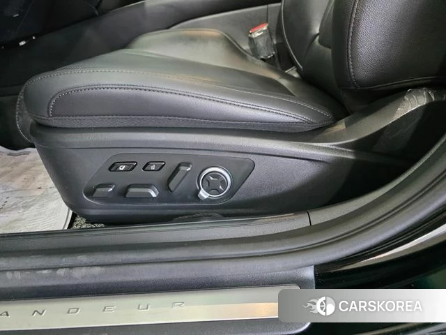 Hyundai Grandeur (GN7) id 3909616 из Кореи 9