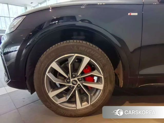 Audi Q5L id 4336236 из Китая 9