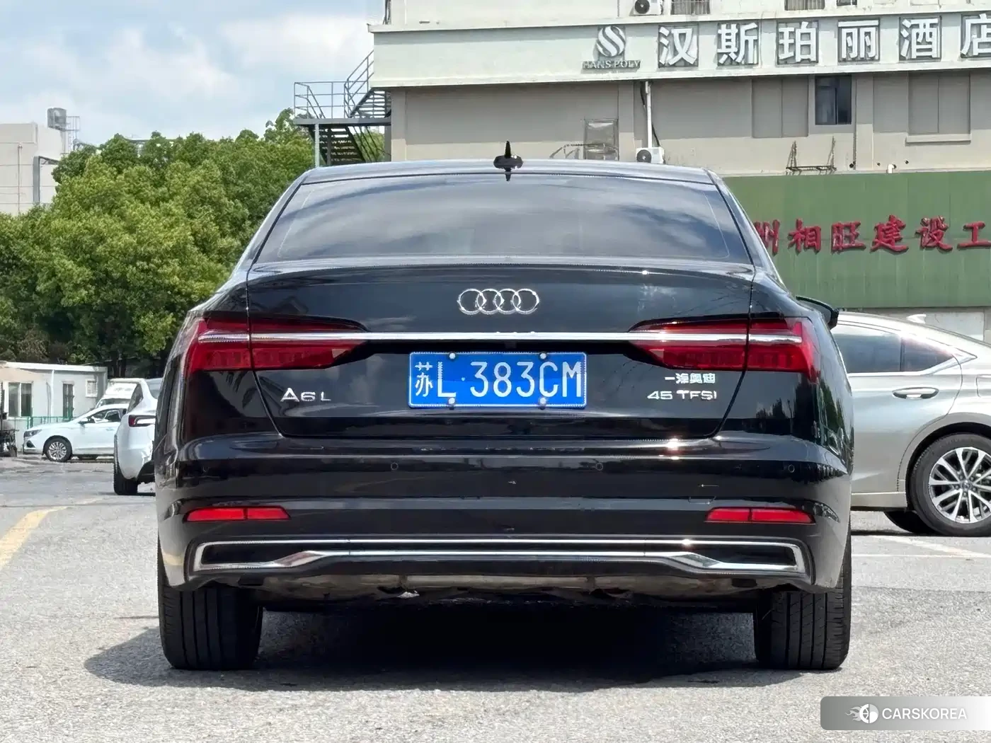 Audi A6L id 4565070 из Китая 9