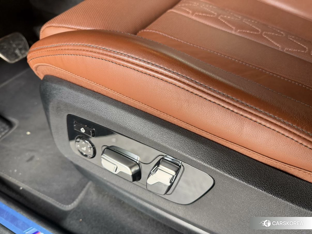 BMW X7 id 4440373 из Китая 9
