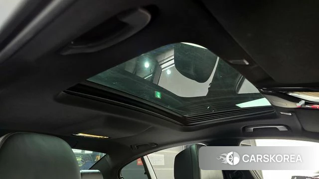 BMW 5 Series (G30) id 4180259 из Кореи 9