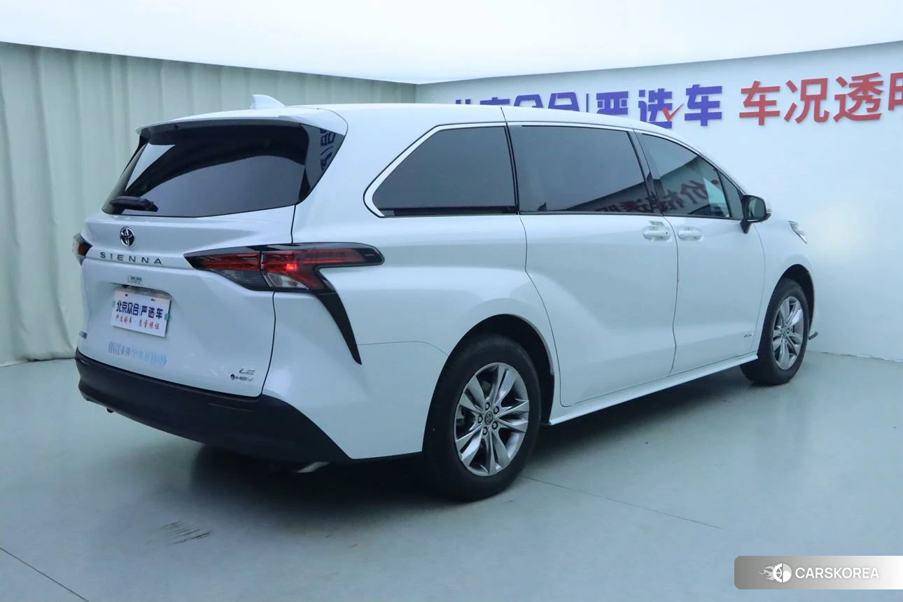 Toyota Saina id 4498547 из Китая 9