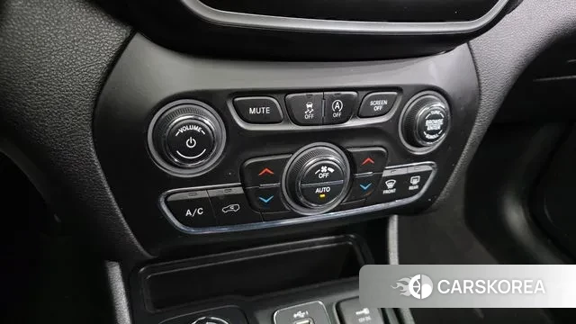 Jeep Cherokee (KL) id 3760945 из Кореи 9