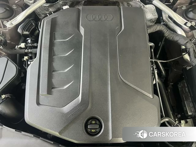 Audi A5L id 4333875 из Китая 9