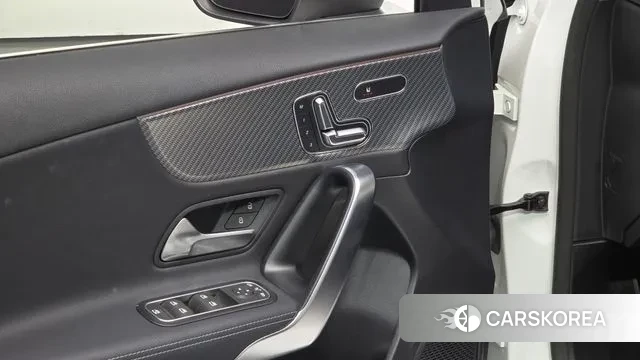 Mercedes-Benz A-Class W177 id 3299841 из Кореи 9