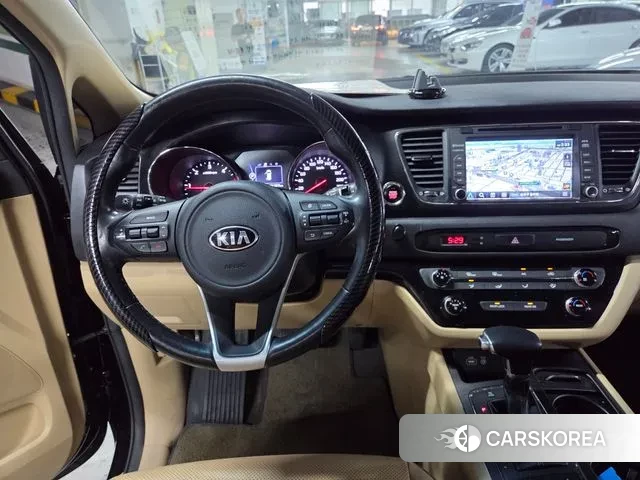 Kia All New Carnival id 3308291 из Кореи 9