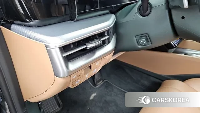 Hyundai Grandeur Hybrid (GN7) id 3007103 из Кореи 9