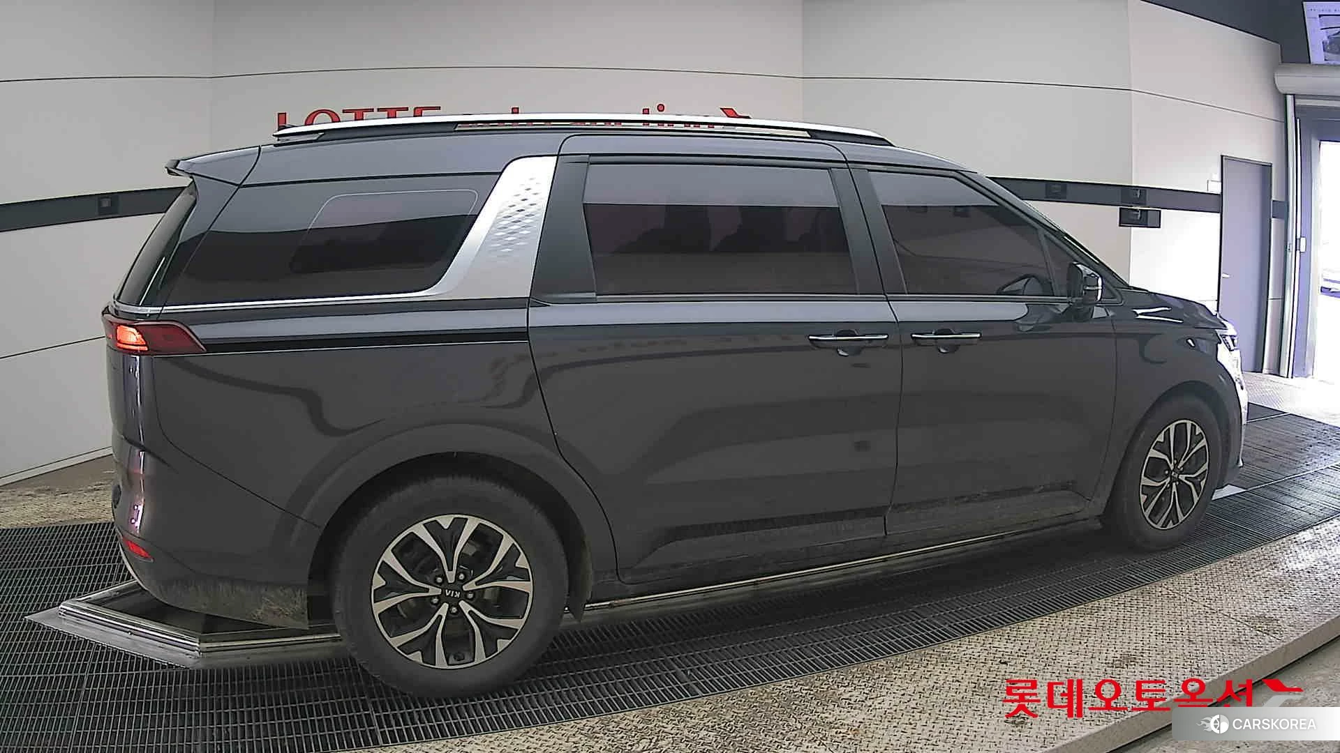 Kia Carnival id 3888420 из Кореи 9