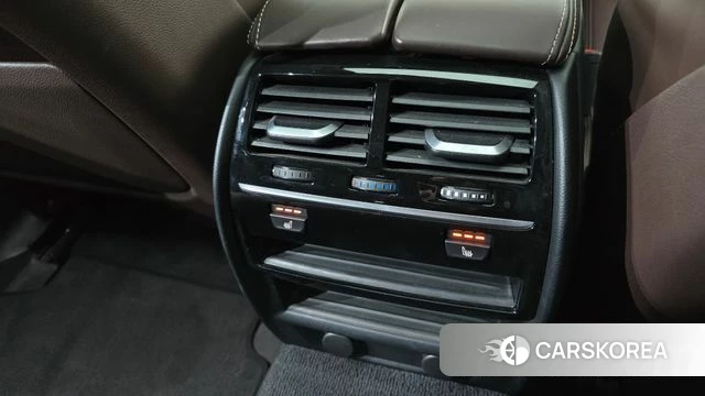 BMW 5 Series (G30) id 3867097 из Кореи 9