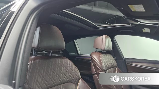 BMW 5 Series (G30) id 4019978 из Кореи 9