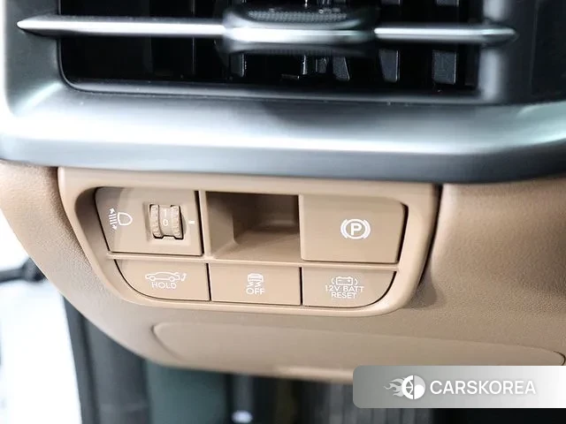 Hyundai Grandeur Hybrid (GN7) id 3410312 из Кореи 9