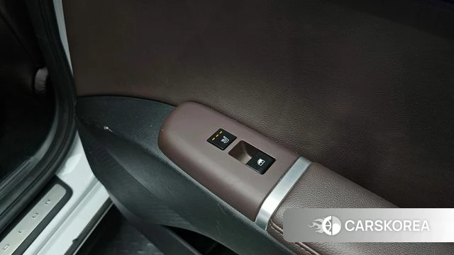 Hyundai Grandeur (GN7) id 3953530 из Кореи 9