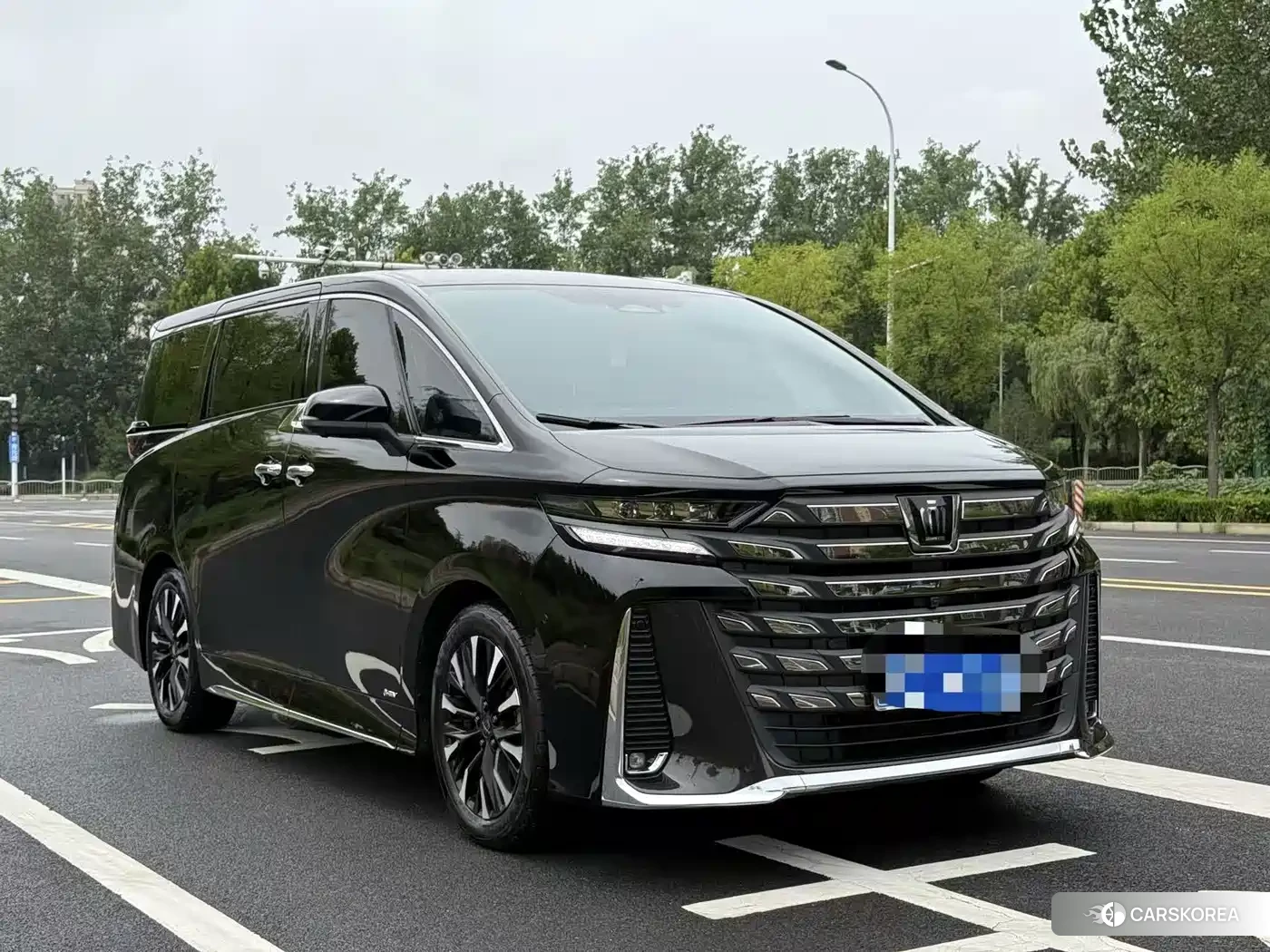 Toyota Vellfire id 4659738 из Китая 9