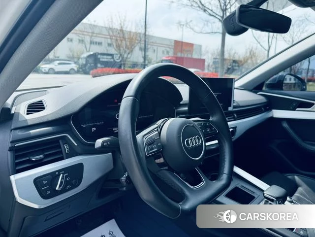 Audi A4L id 4275208 из Китая 9