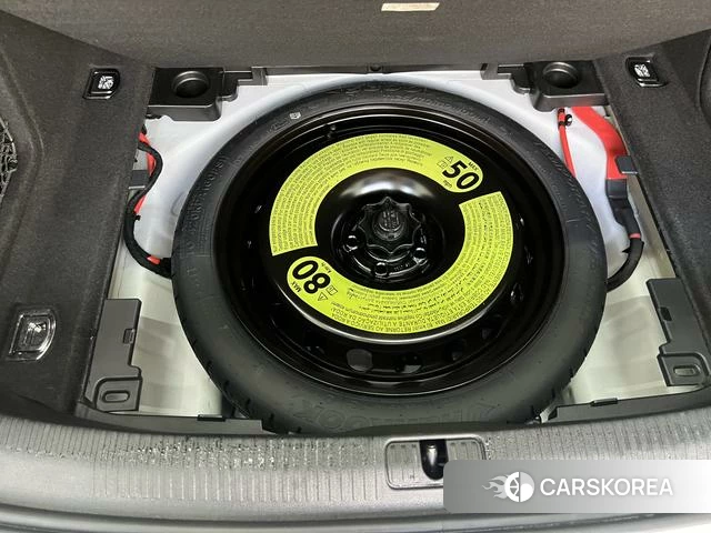 Audi A4L id 4290436 из Китая 9