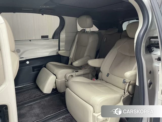 Toyota Saina id 4276493 из Китая 9