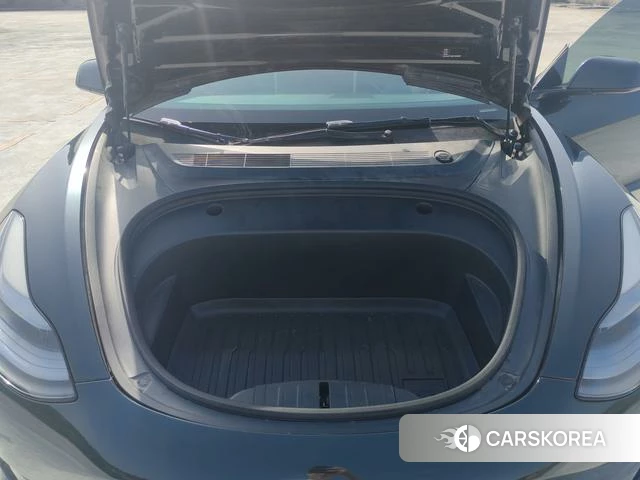 Tesla Model 3 id 4198992 из Китая 9