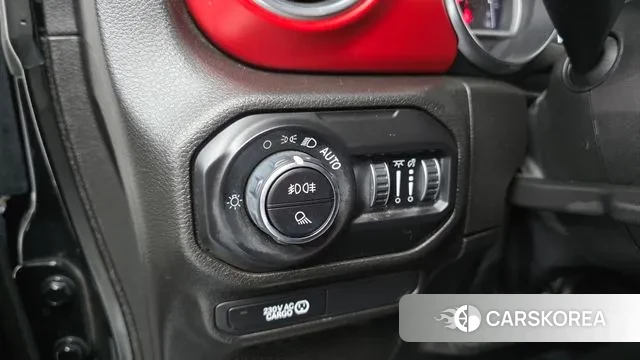 Jeep Gladiator (JT) id 3615208 из Кореи 9