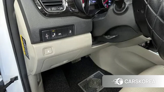 Kia The New Carnival id 3351088 из Кореи 9