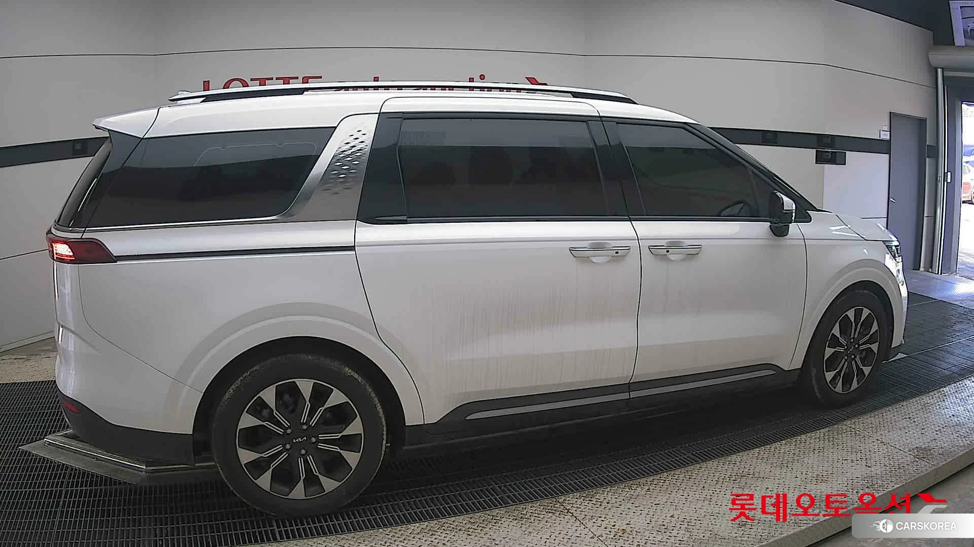 Kia Carnival id 4498444 из Кореи 9