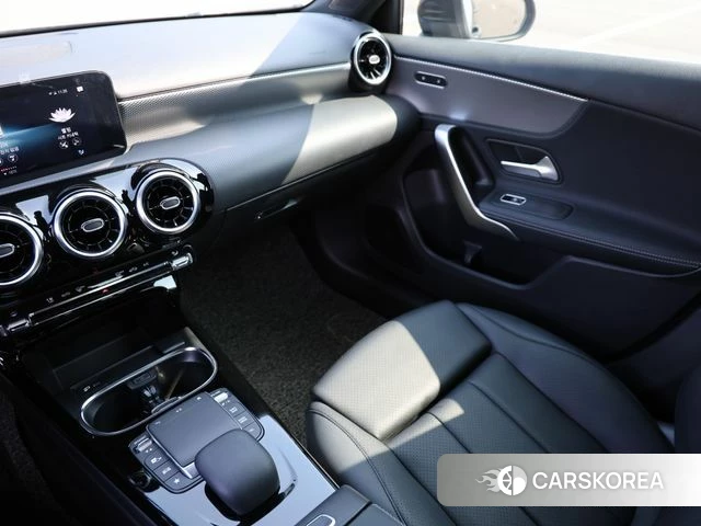 Mercedes-Benz A-Class W177 id 3794916 из Кореи 9