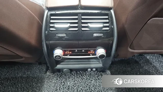 BMW 5 Series (G30) id 3601464 из Кореи 9