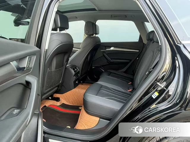 Audi Q5L id 3890149 из Китая 9
