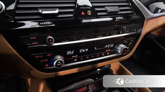 BMW 5 Series (G30) id 3407586 из Кореи 9