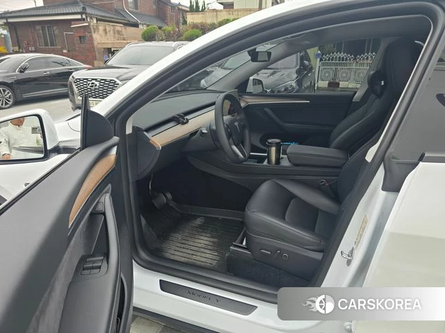 Tesla Model Y id 3939947 из Кореи 9