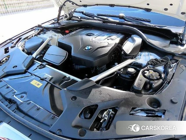 BMW 5 Series (G30) id 4863366 из Кореи 9