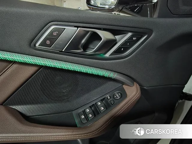 BMW 1 Series (F40) id 3279771 из Кореи 9