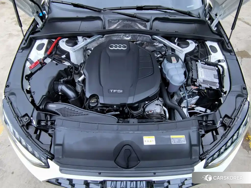 Audi A4L id 4654974 из Китая 9