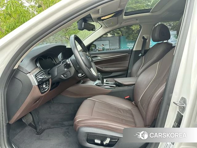 BMW 5 series PHEV id 4212933 из Китая 9