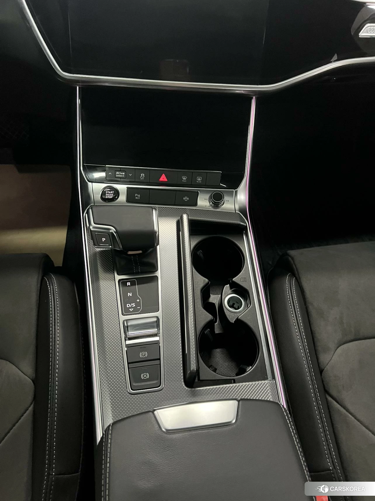Audi A6L id 4441179 из Китая 9
