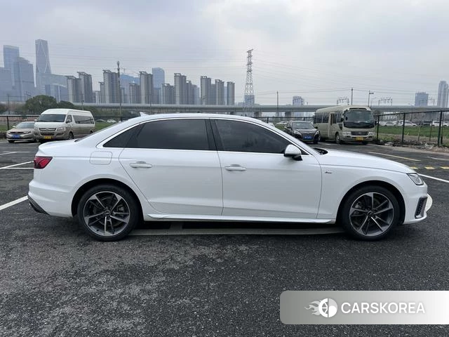 Audi A4L id 4314019 из Китая 9