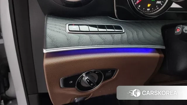 Mercedes-Benz E-Class W213 id 3412974 из Кореи 9