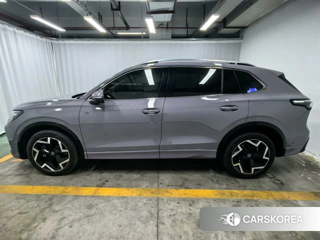 Volkswagen Tiguan L id 4259679 из Китая 9