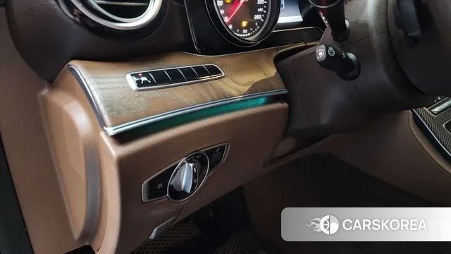 Mercedes-Benz E-Class W213 id 3631454 из Кореи 9