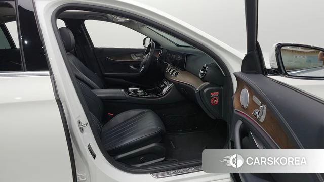 Mercedes-Benz E-Class W213 id 4424802 из Кореи 9