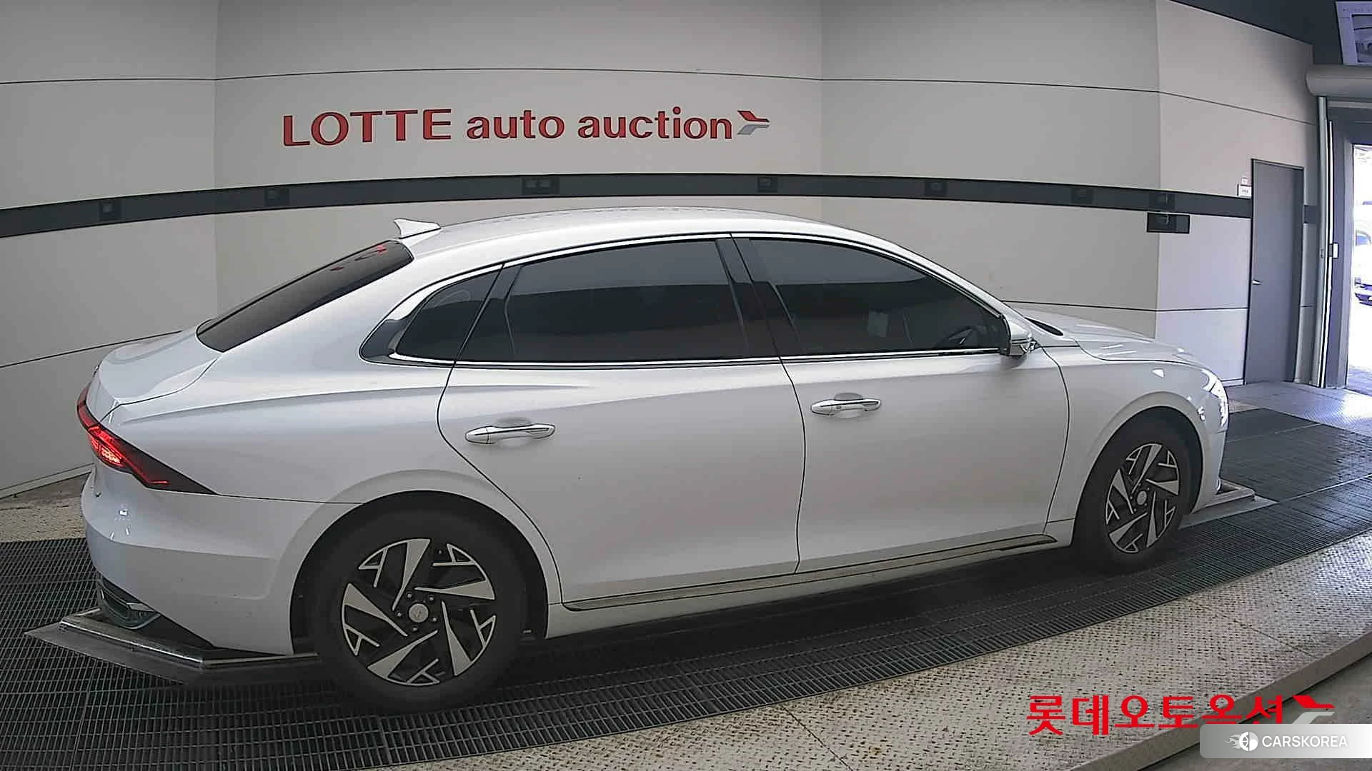 Hyundai Grandeur Hybrid id 4902512 из Кореи 9