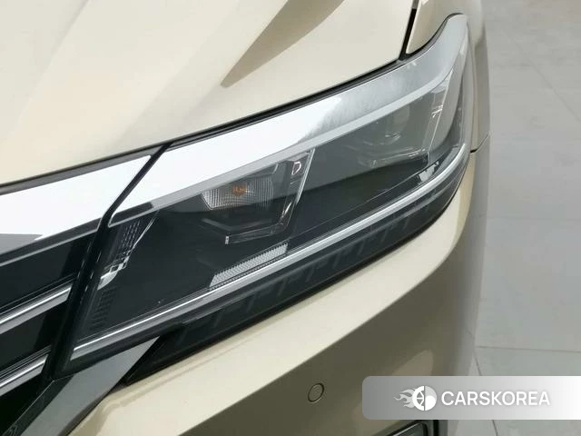 Volkswagen Passat id 4261160 из Китая 9